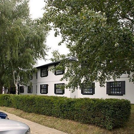 Premier Inn Cobham Cobham  Dış mekan fotoğraf