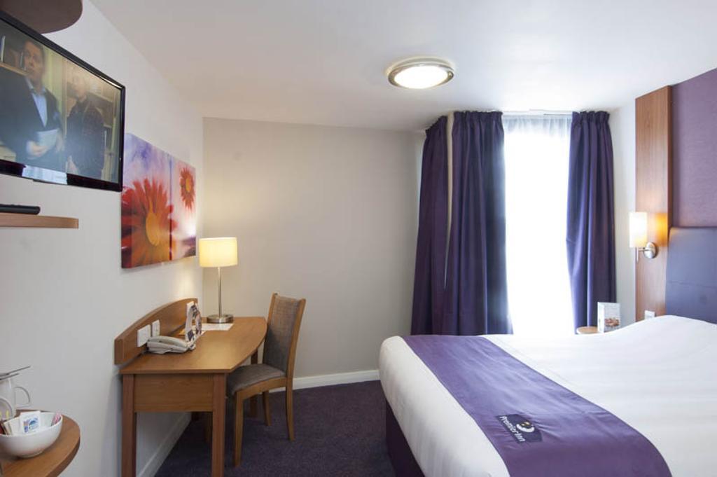 Premier Inn Cobham Cobham  Oda fotoğraf
