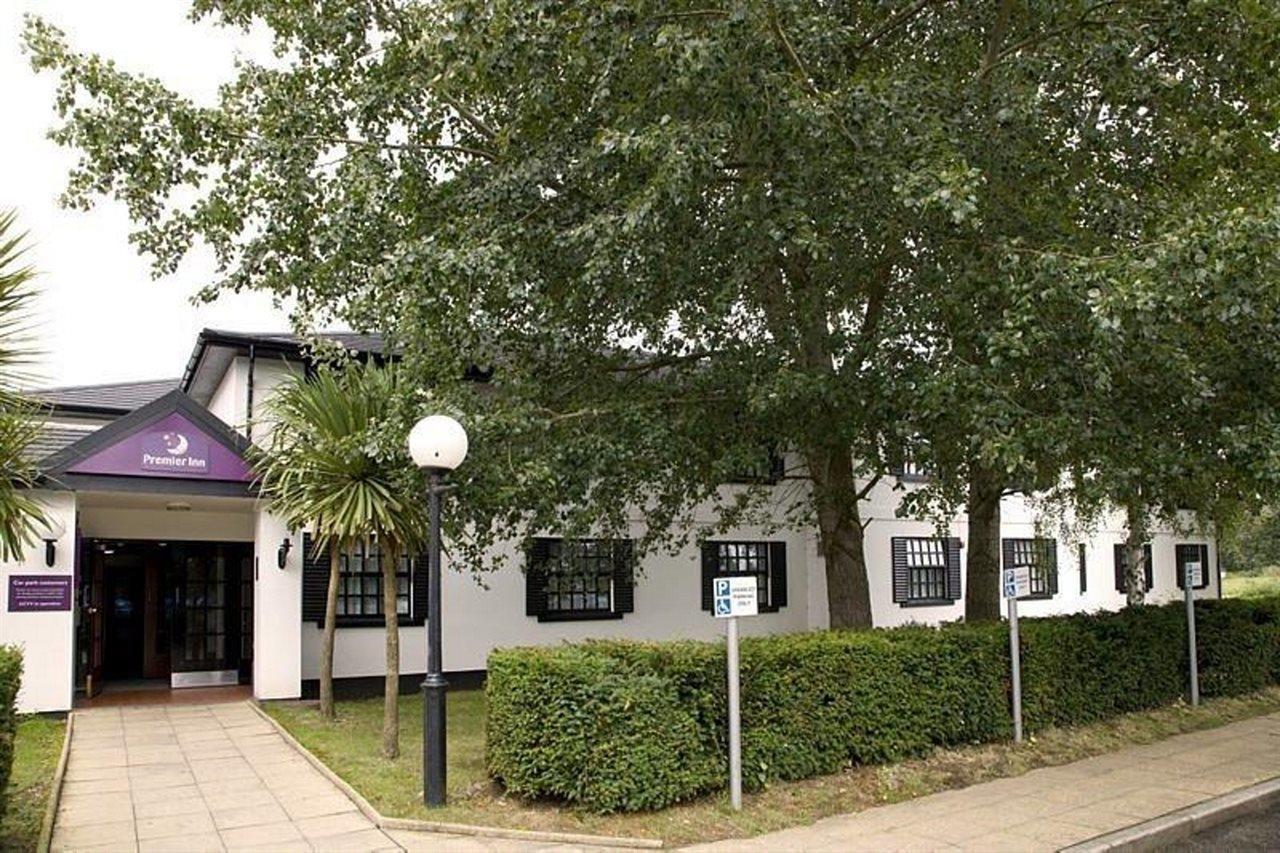 Premier Inn Cobham Cobham  Dış mekan fotoğraf